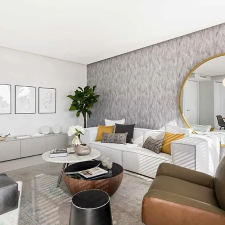 Theedgebythesea Rhino Apartment