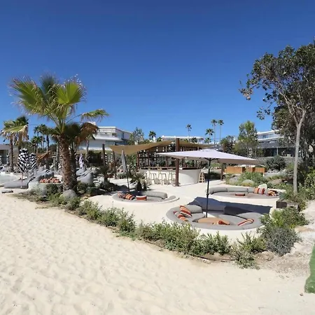 Apartment Theedgebythesea Rhino